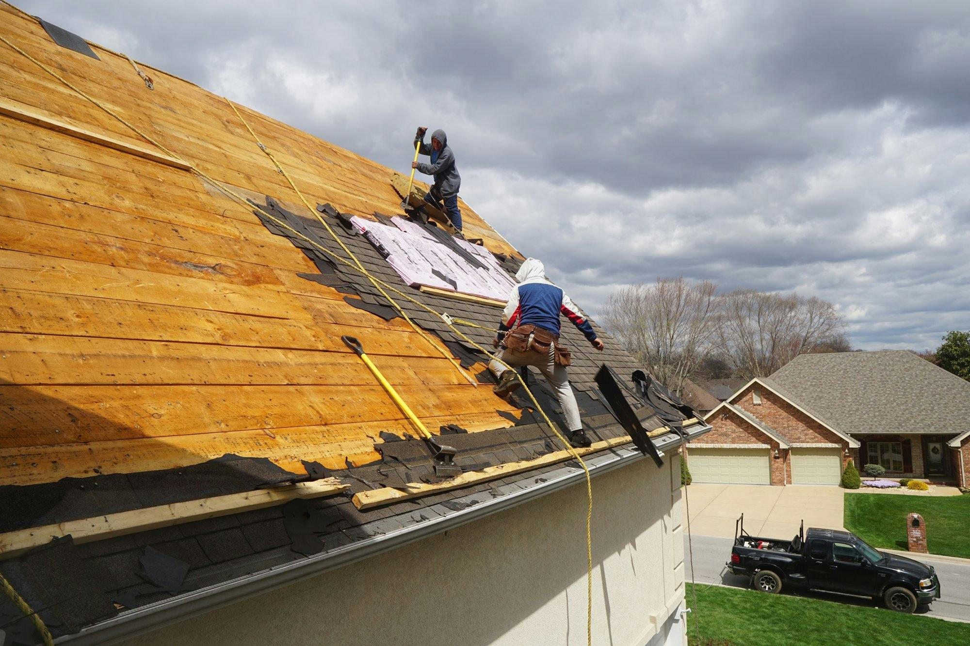 how-to-spot-and-fix-roof-leaks